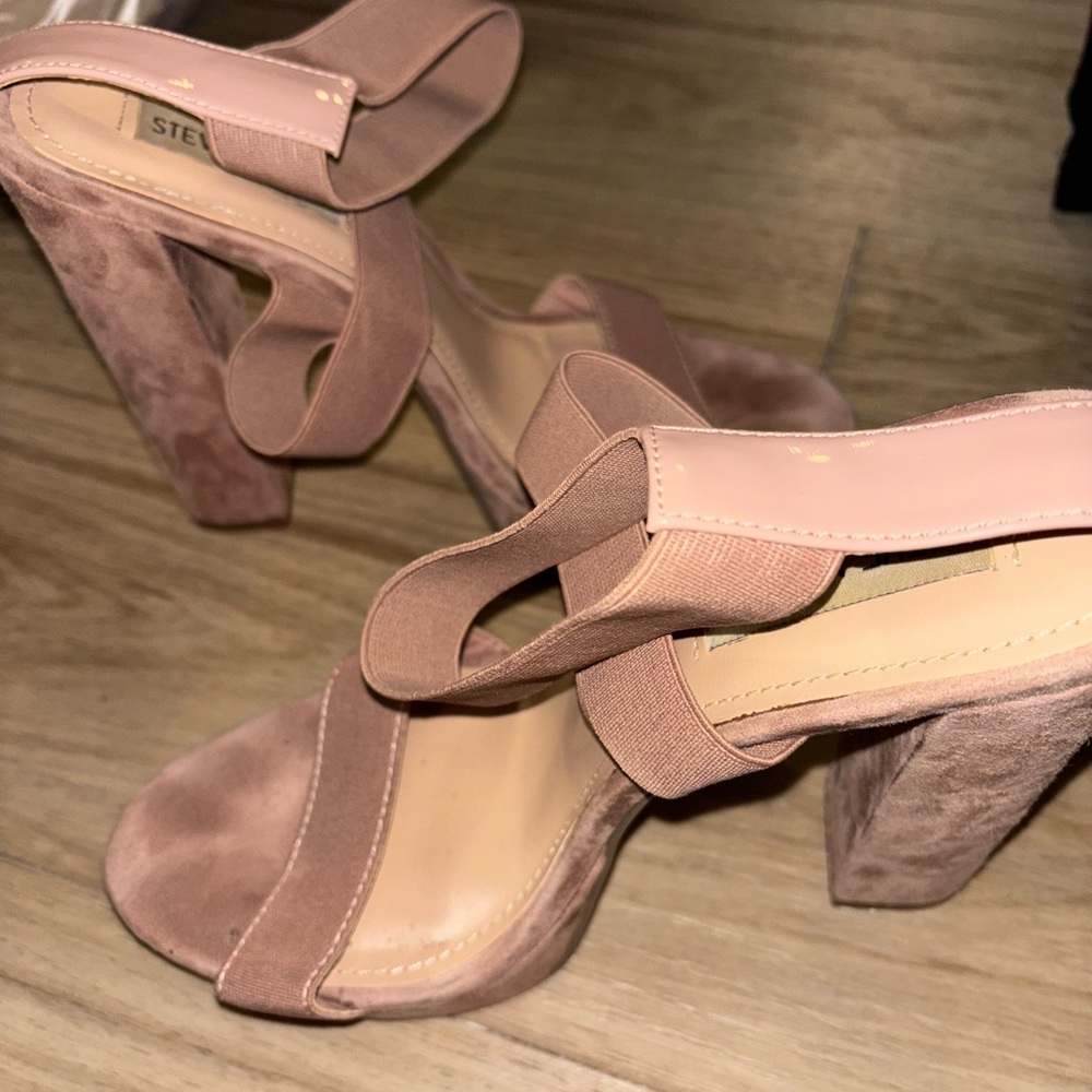 Steve Madden Women's Brown Strap Heels - Picture 2 of 2